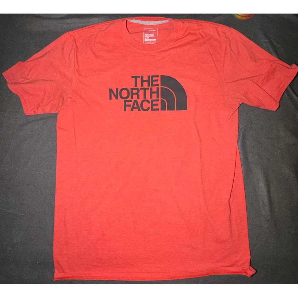 The North Face Mens Classic Fit Graphic Logo T-Shirt Coral Red Size M NF0A4M8L
